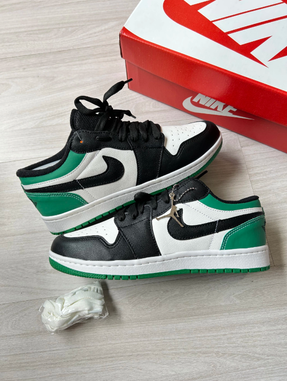 Air Jordan Low  (Preto Branco e Verde)