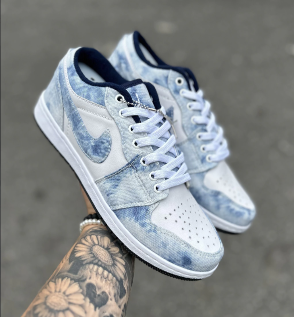 Air Jordan Low  (Azul Céu e Branco)