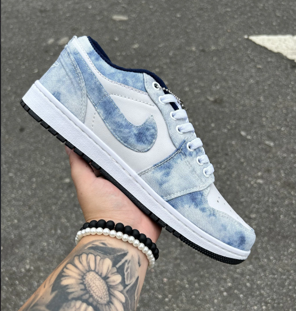 Air Jordan Low  (Azul Céu e Branco)