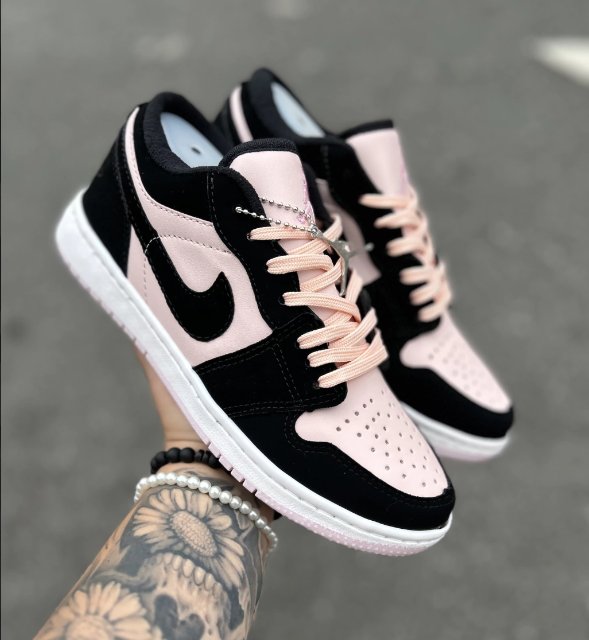 Air Jordan Low  (Rosa e Preto)