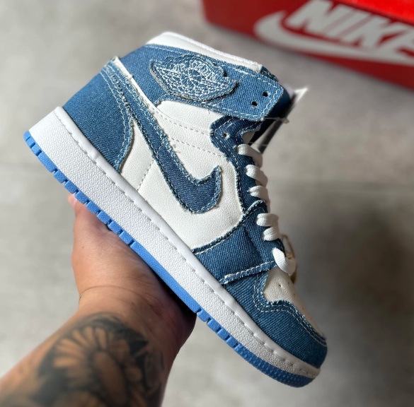 Air Jordan 1 High  (Azul Esp e Branco)