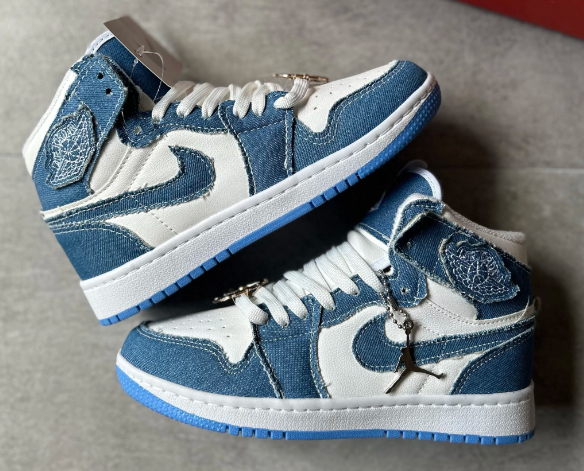 Air Jordan 1 High  (Azul Esp e Branco)