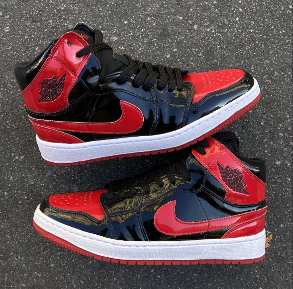 Air Jordan 1 High (Vermelho e Preto Brilhante)