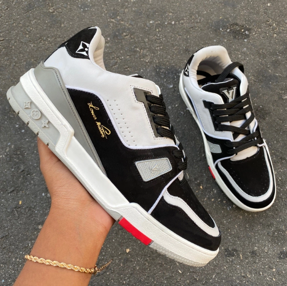 Louis Vuitton Trainer (Branco e Preto)