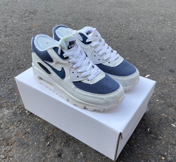 Air Max 90 (Branco e Azul Esc)